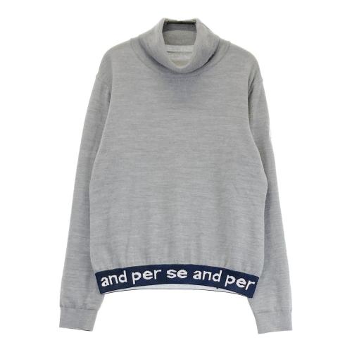 サイズ：L AND PER SE アンパスィ  タートルネック ニットセーター  レッド系 [240101421565] ゴルフウェア レディース ストスト AND PER SE アンパスィ タートルネック ニットセーター レッド系