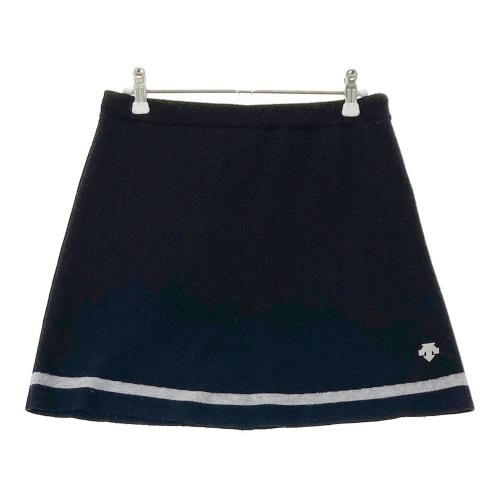 DESCENTE GOLF デサントゴルフ ; ニットスカート レッド系 サイズ：M