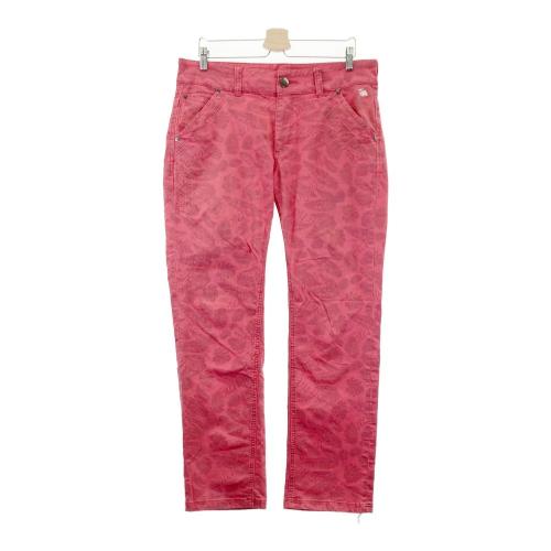 サイズ：XXL GOTCHA ガッチャ  ハーフパンツ ロゴ総柄 レッド系 [240101458098] ゴルフウェア メンズ ストスト GOTCHA ガッチャ ハーフパンツ ロゴ総柄 レッド系 サイズ：XXL