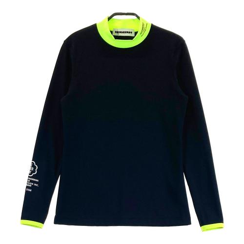 サイズ：XL DECEMBERMAY ディセンバーメイ  ハイネック 長袖Tシャツ 袖ロゴ  ブラック系 [240101429346] ゴルフウェア メンズ ストスト DECEMBERMAY ディセンバーメイ ハイネック 長袖Tシャツ 袖ロゴ