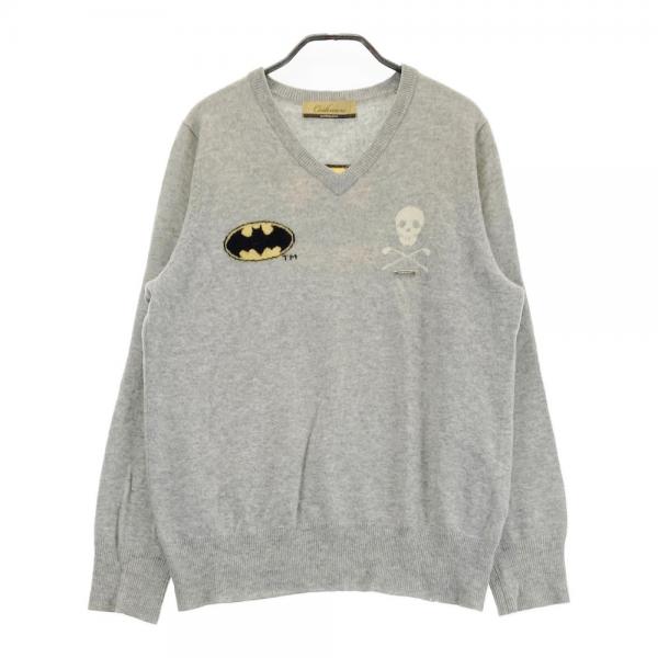 サイズ：L MARK&LONA マークアンドロナ ×BATMAN Vネックニットセーター カシミヤ  グレー系 [240101432591] ゴルフウェア メンズ ストスト MARK&LONA マークアンドロナ ×BATMAN Vネックニットセーター