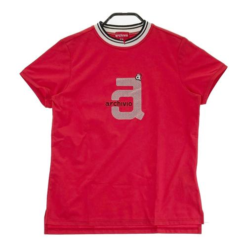 サイズ：40 ARCHIVIO アルチビオ  半袖Tシャツ  レッド系 [240101610384] ゴルフウェア レディース ストスト ARCHIVIO アルチビオ 半袖Tシャツ ワッペン レッド系 サイズ：40