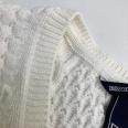 1240101796851_s6.jpg